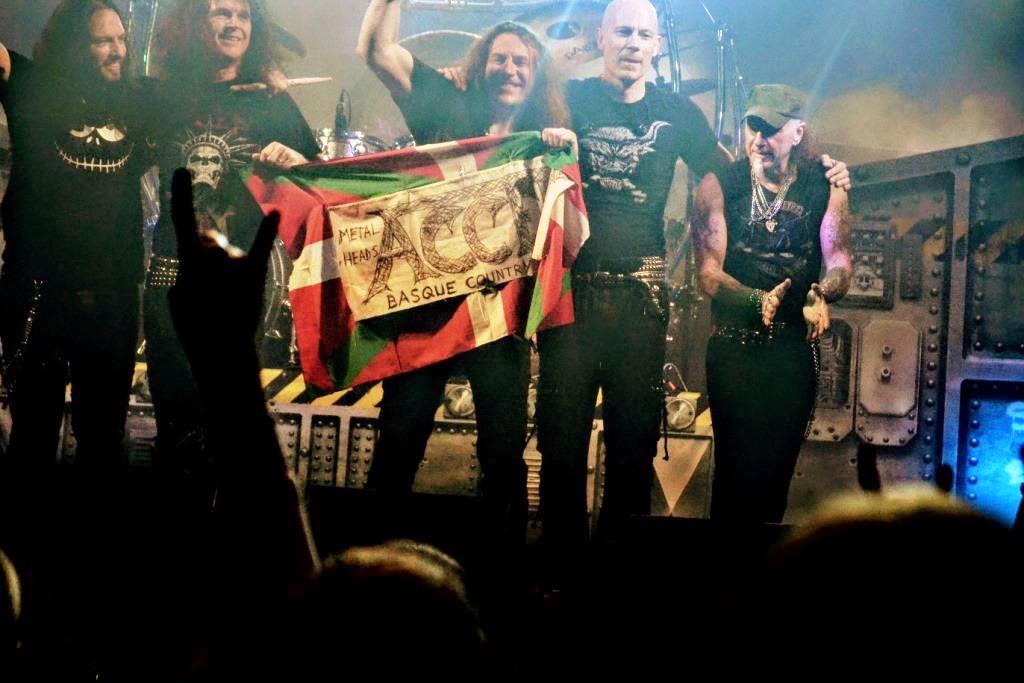accept ikurrina sabaton en la sala santana 27 de bilbao